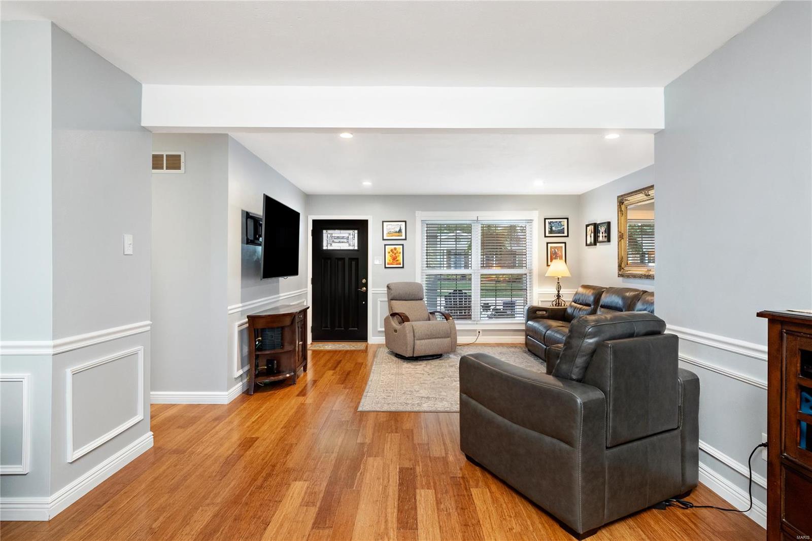 5874 Hempline Road St. Louis, MO 63129 - Photo 6 of 44 Gallery Image 6