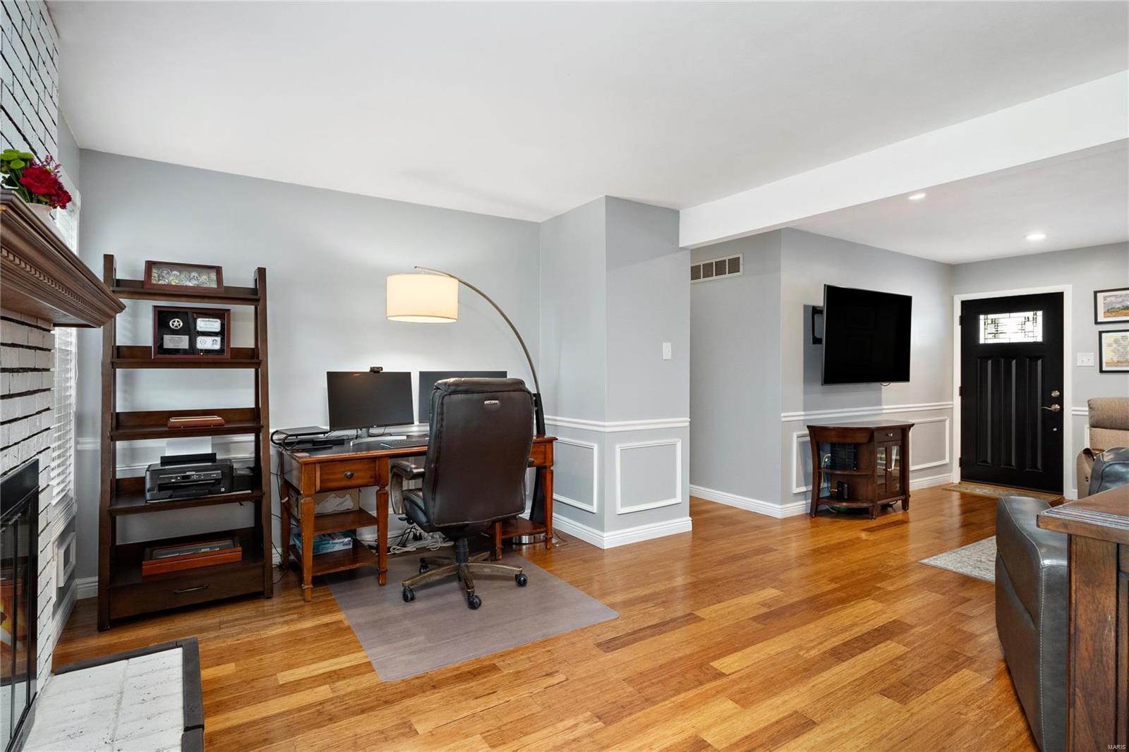5874 Hempline Road St. Louis, MO 63129 - Photo 8 of 44 Gallery Image 8