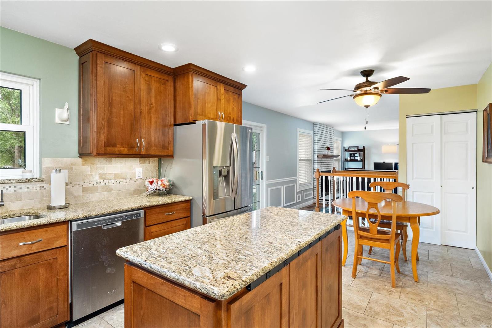 5874 Hempline Road St. Louis, MO 63129 - Photo 10 of 44 Gallery Image 10