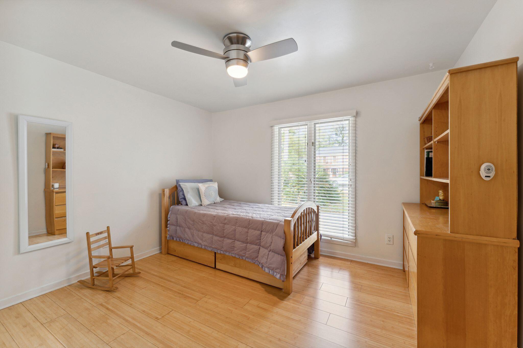 636 Cain Drive Mount Pleasant, SC 29464 - Photo 26 of 37 Bedroom 3