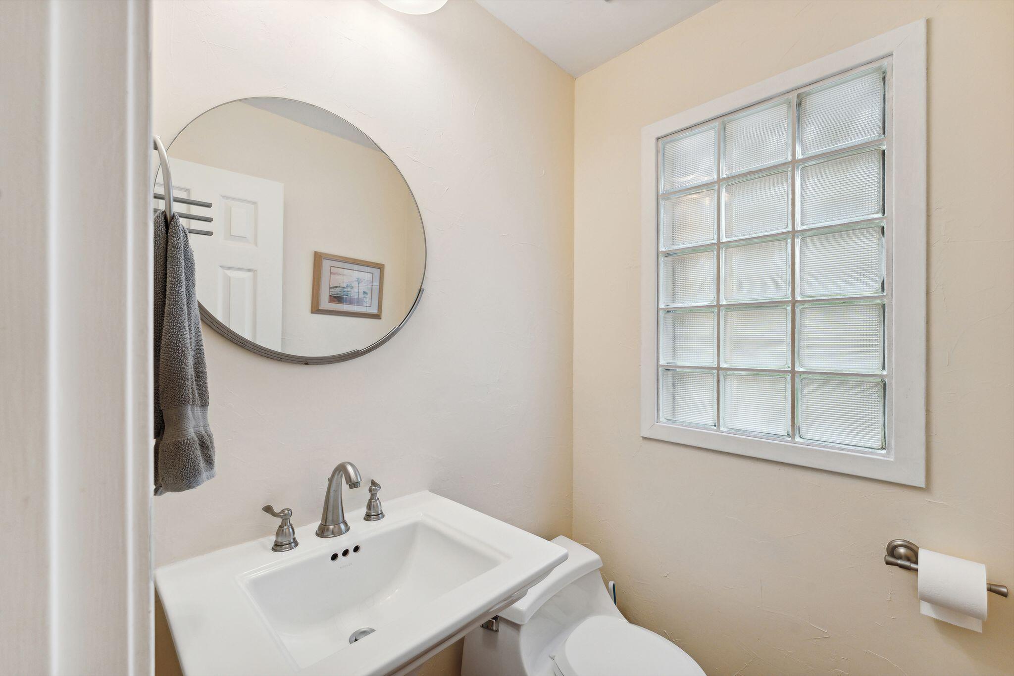 636 Cain Drive Mount Pleasant, SC 29464 - Photo 30 of 37 Powder room off kitchen