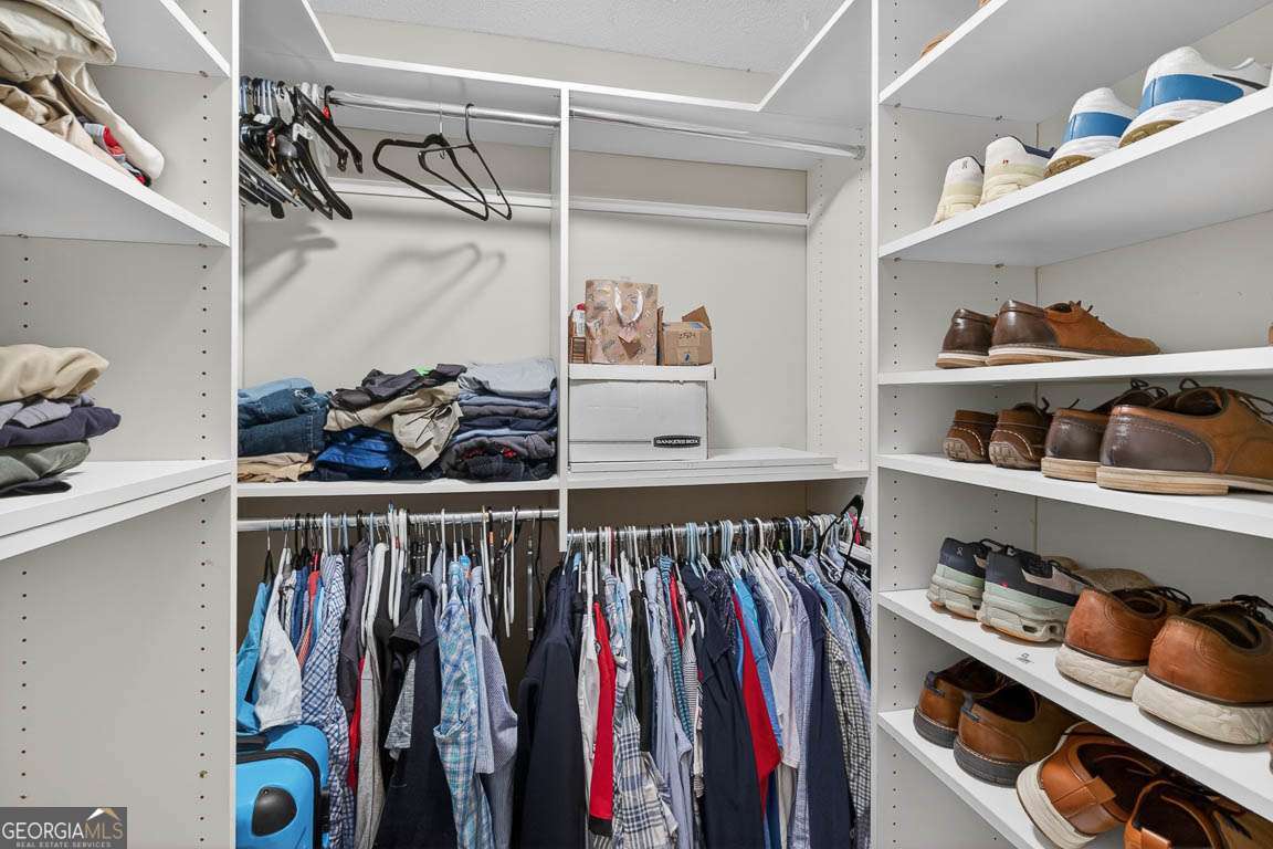 2514 Demere Road, Unit 7 St. Simons, GA 31522 - Photo 19 of 22 a walk in closet
