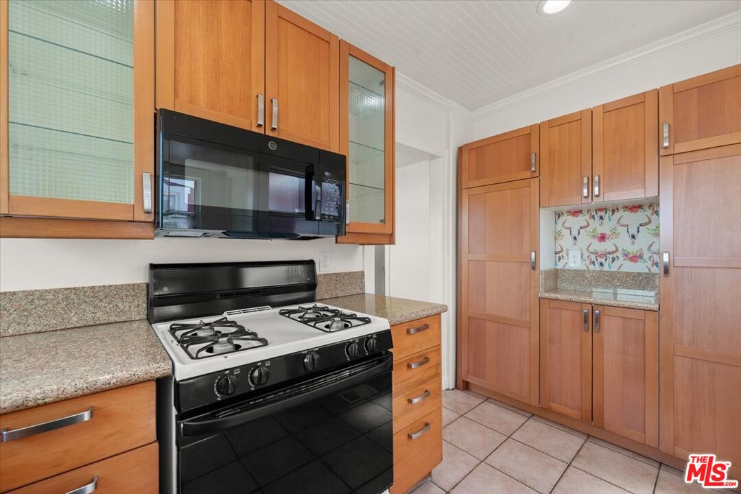 1248 Hyperion Avenue Los Angeles, CA 90029 - Photo 15 of 27