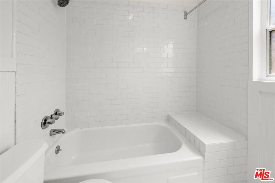 1248 Hyperion Avenue Los Angeles, CA 90029 - Photo 22 of 27