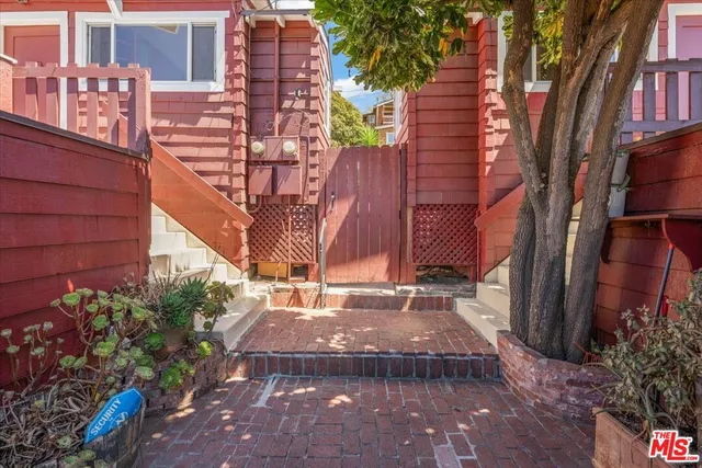 $1,049,000 | 1248 Hyperion Avenue, Los Angeles, CA 90029