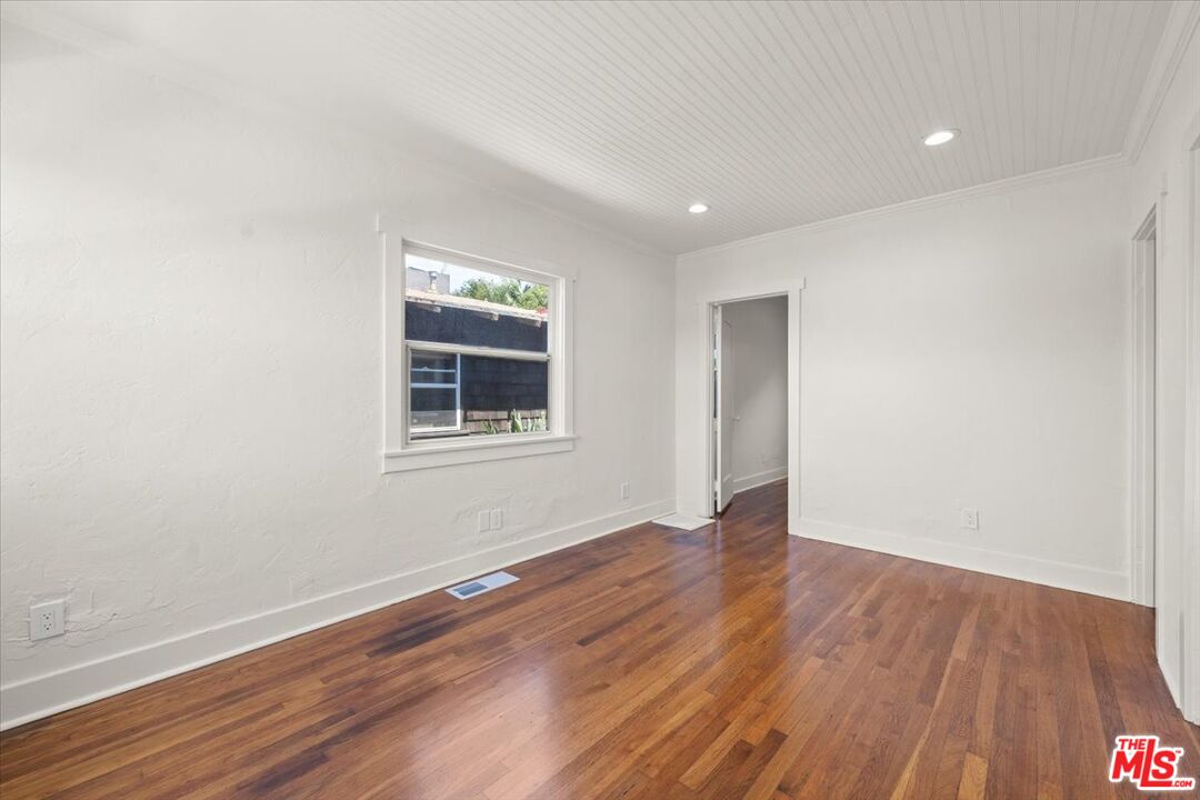 1248 Hyperion Avenue Los Angeles, CA 90029 - Photo 7 of 27