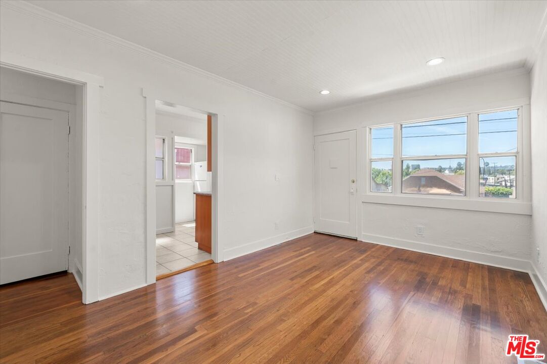 1248 Hyperion Avenue Los Angeles, CA 90029 - Photo 9 of 27