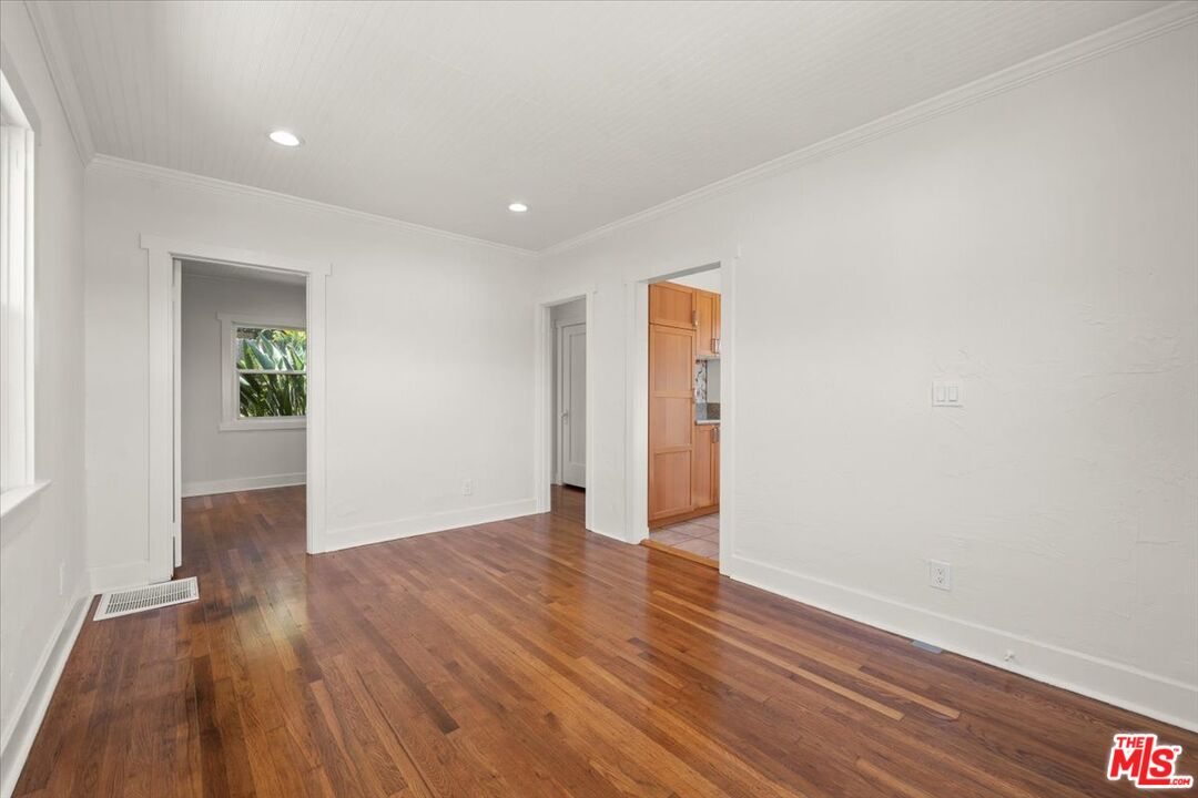 1248 Hyperion Avenue Los Angeles, CA 90029 - Photo 10 of 27