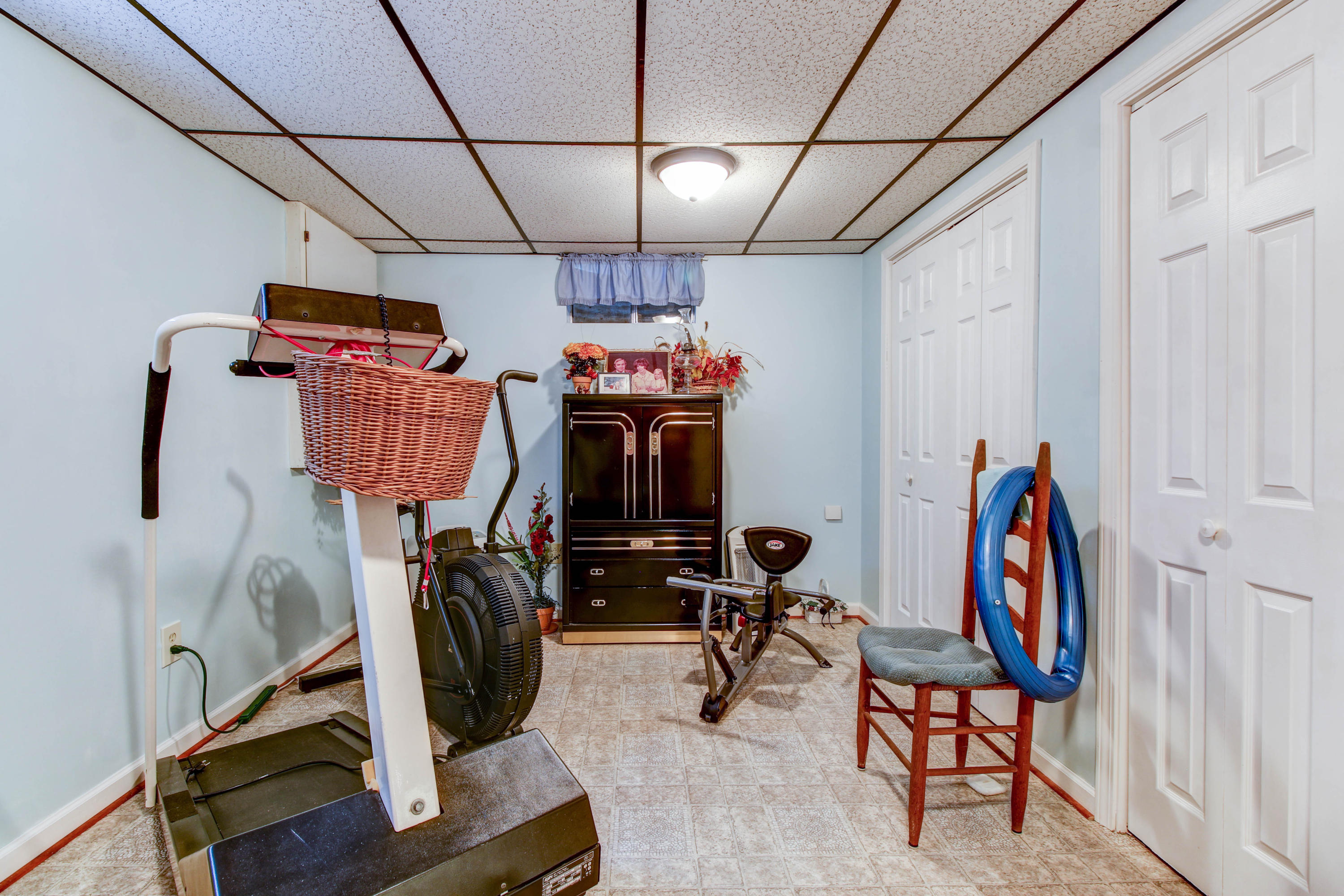 4567 Rte 1094 Roanoke, VA 24012 - Photo 33 of 46 _MG_6907_08_09_10_11Interior_1