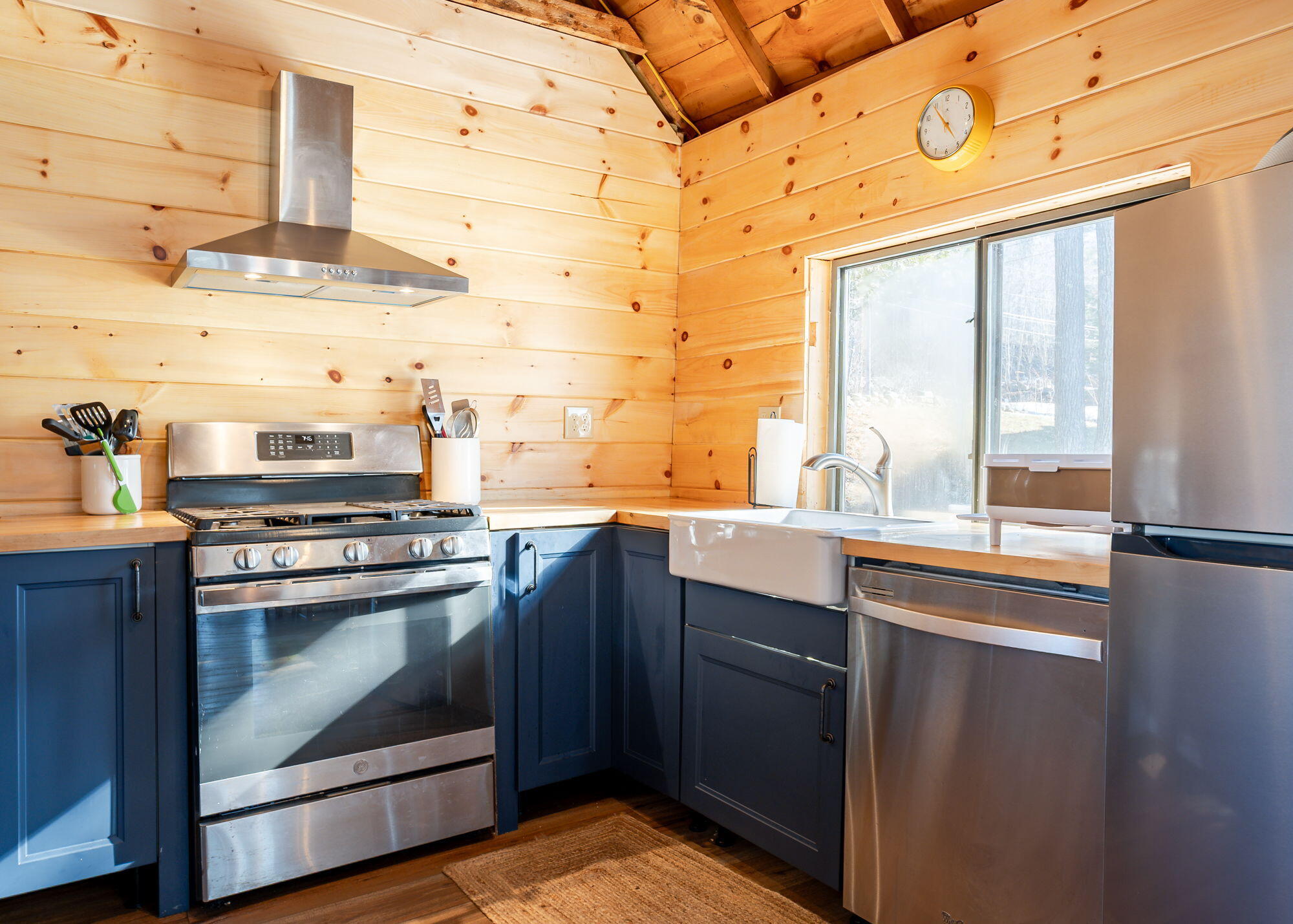 290 Greenwoods Road Peru, ME 04290 - Photo 6 of 40 Gas Stove