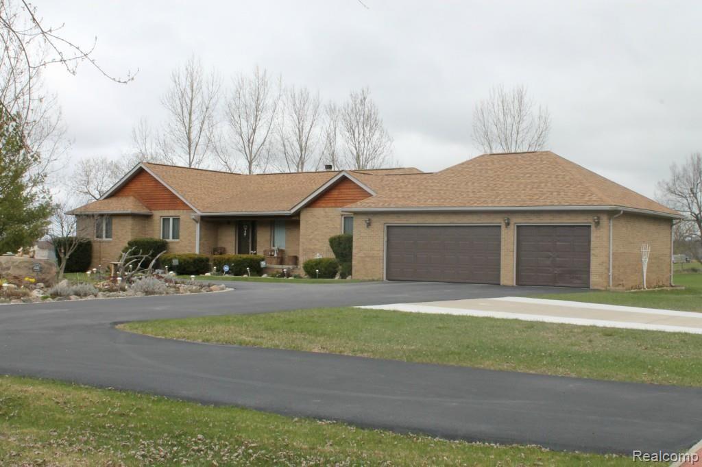 6475 Brendel Road White Lake, MI 48383 - Photo 3 of 53 051.jpg