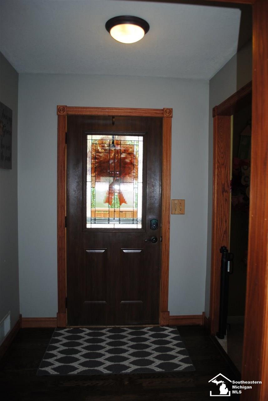 4912 Sycamore Road Newport, MI 48166 - Photo 4 of 34 50028025-3.JPG