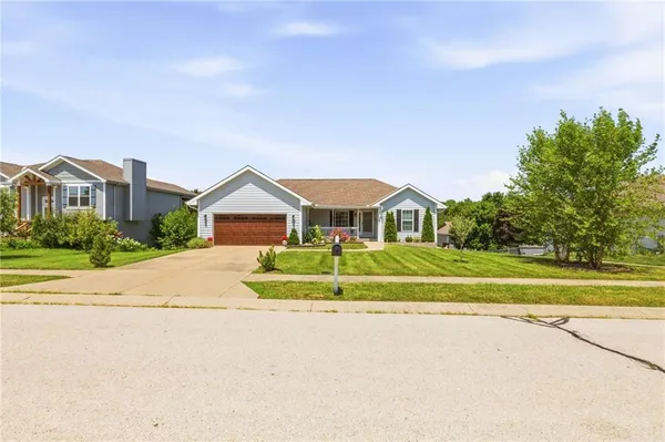 $345,000 | 18616 Primrose Street, Smithville, MO 64089