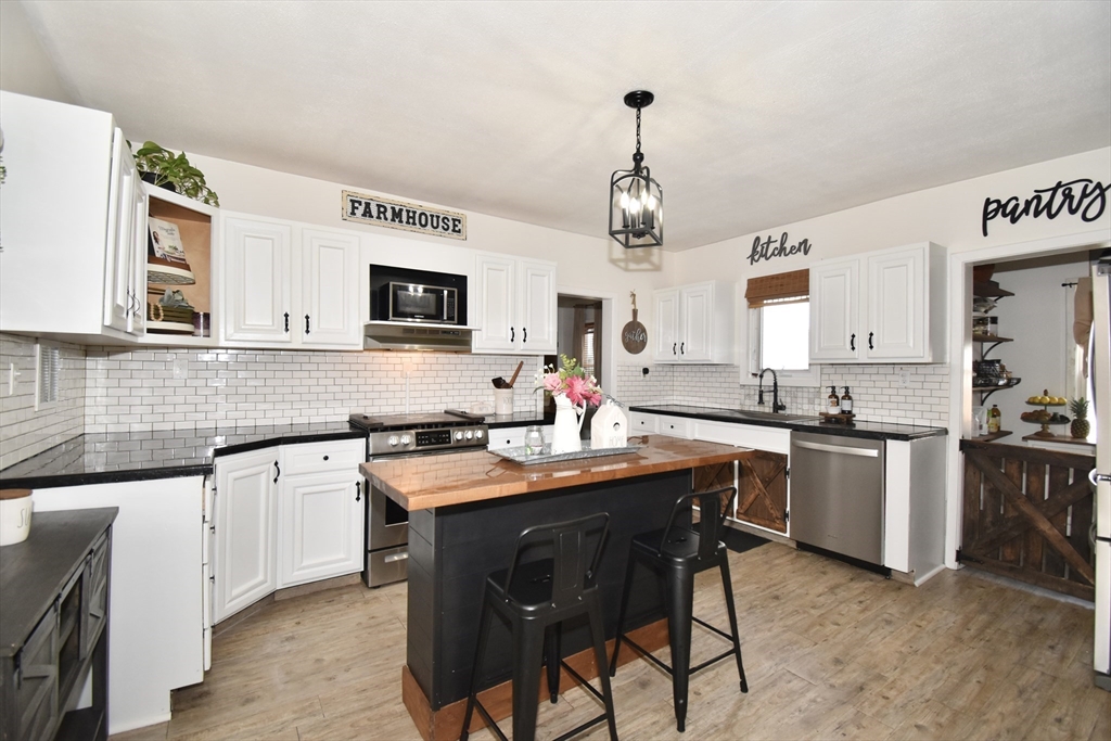 181 Lebanon Street Springfield, MA 01109 - Photo 1 of 41 Gallery Image 1