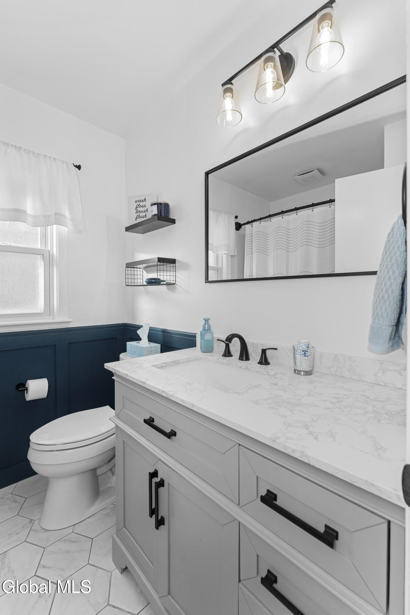 2240 Rosendale Road Niskayuna, NY 12309 - Photo 17 of 39 Updated Full Bathroom