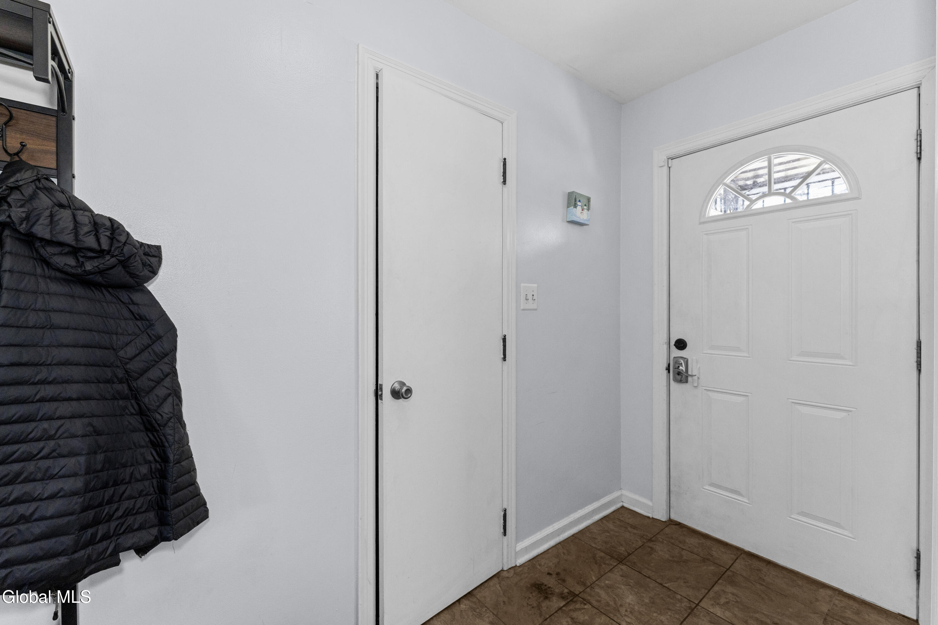 2240 Rosendale Road Niskayuna, NY 12309 - Photo 23 of 39 Front Entryway with Coat Closet