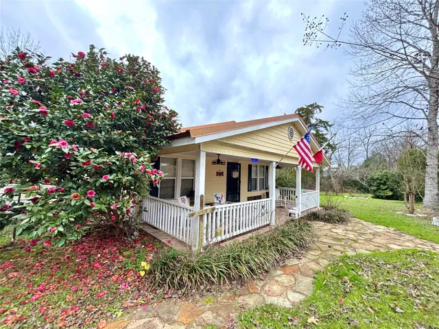 $330,000 | 1083 County Road 2800, Colmesneil, TX 75938