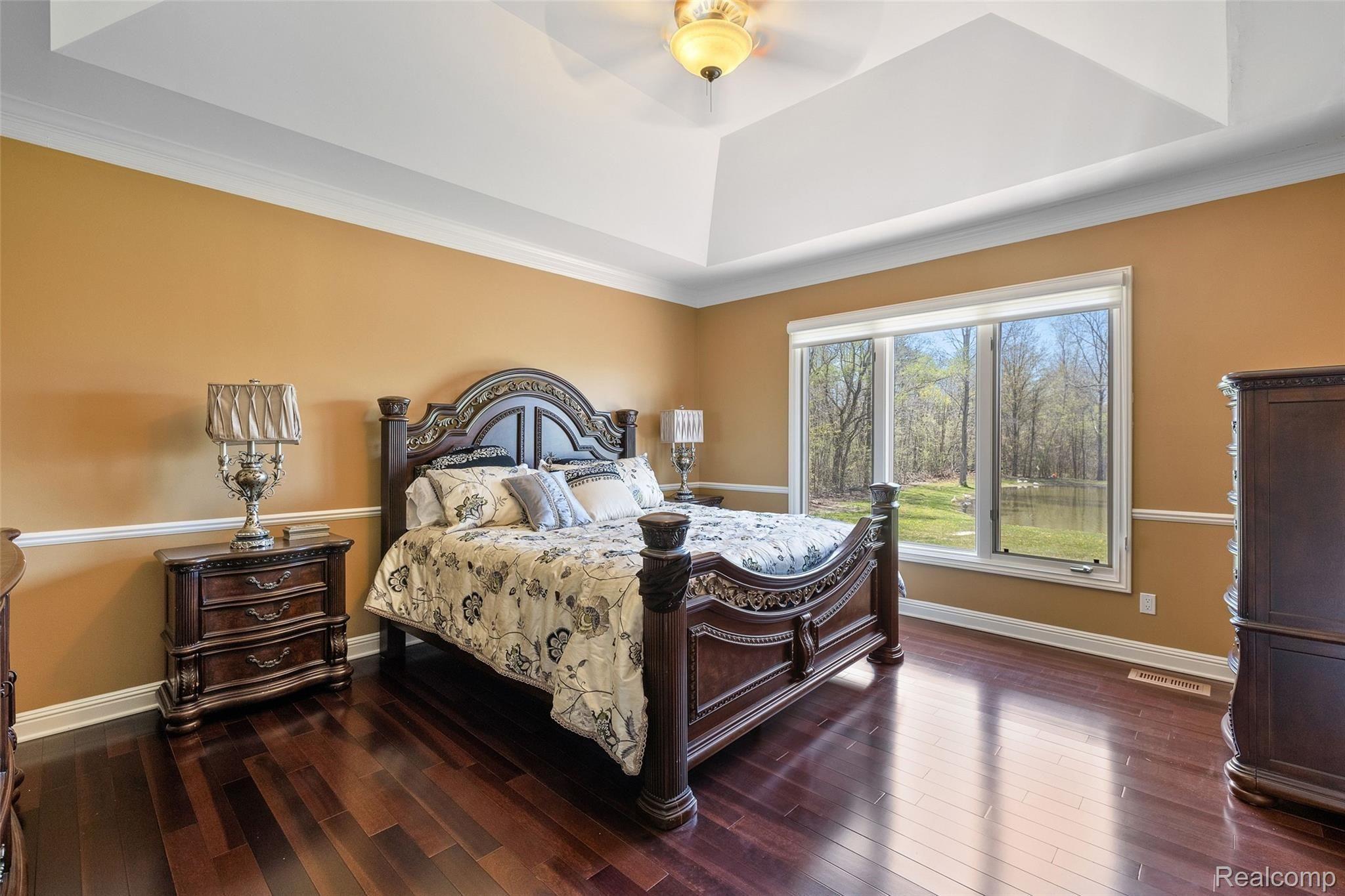 62031 Romeo Plank Road Ray, MI 48096 - Photo 28 of 47 Master bedroom