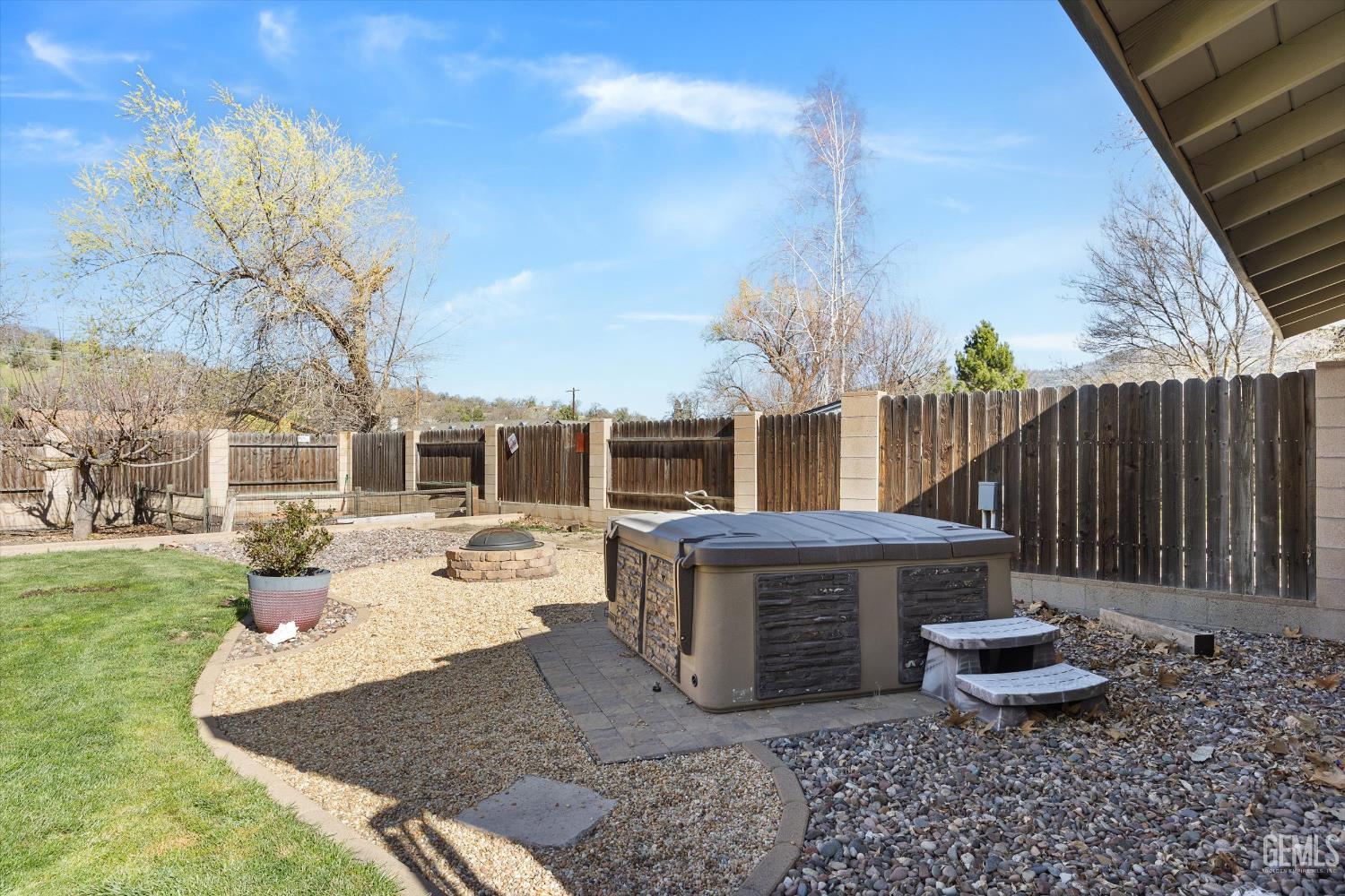 Undisclosed Address Tehachapi, CA 93561 - Photo 37 of 44