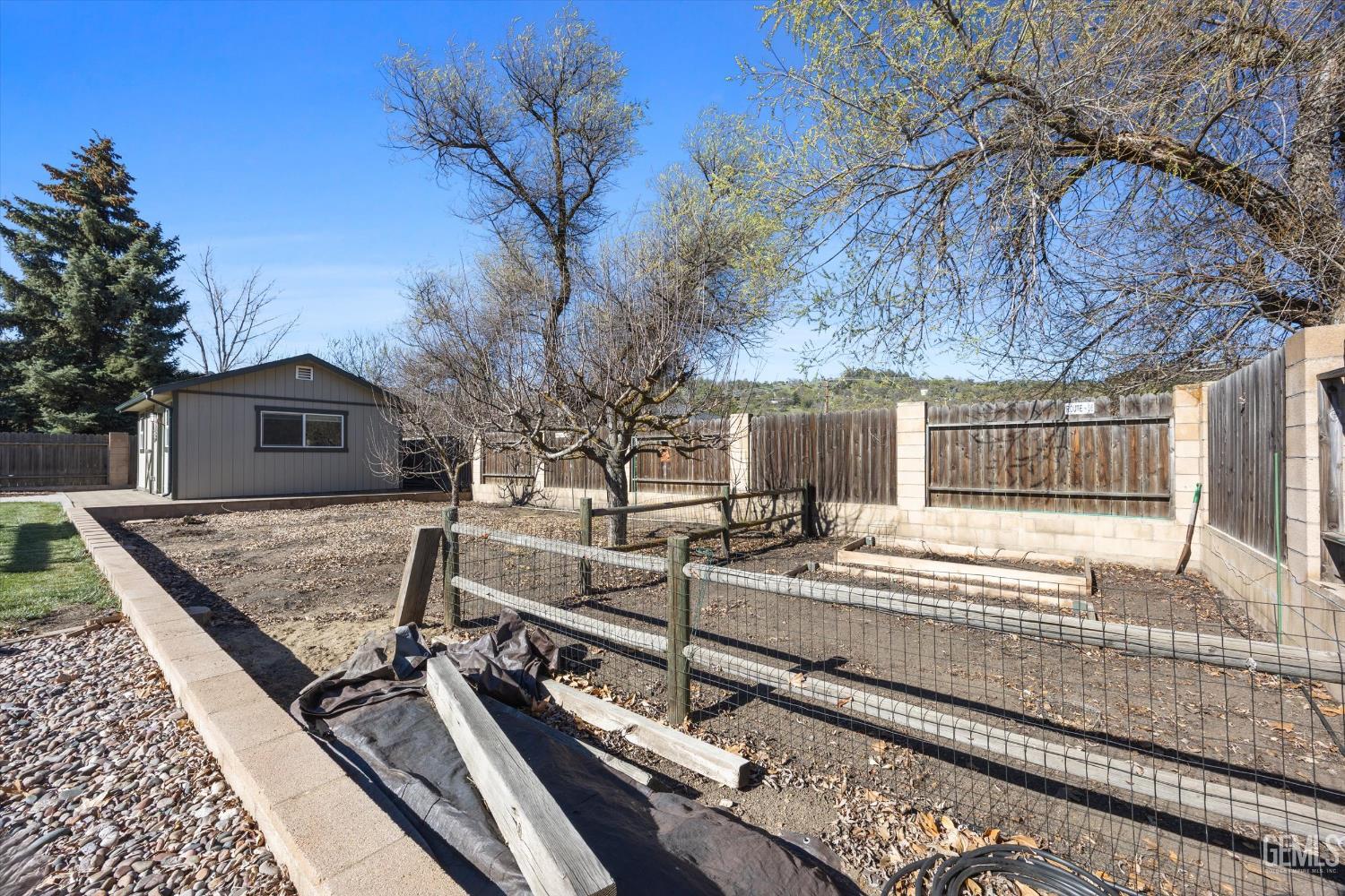 Undisclosed Address Tehachapi, CA 93561 - Photo 41 of 44