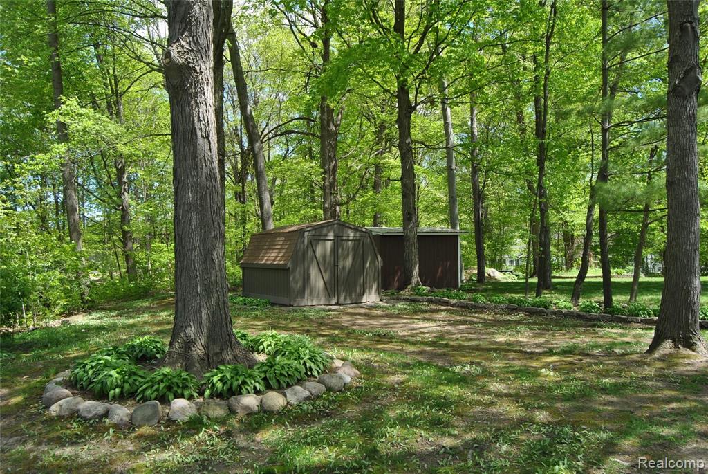 1263 Maple Grove Road Lapeer, MI 48446 - Photo 36 of 39