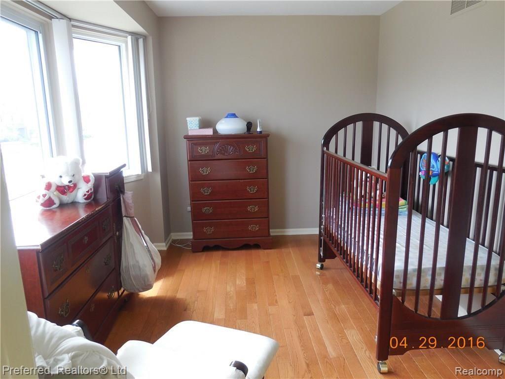 46464 Hanford Road Canton, MI 48187 - Photo 12 of 16