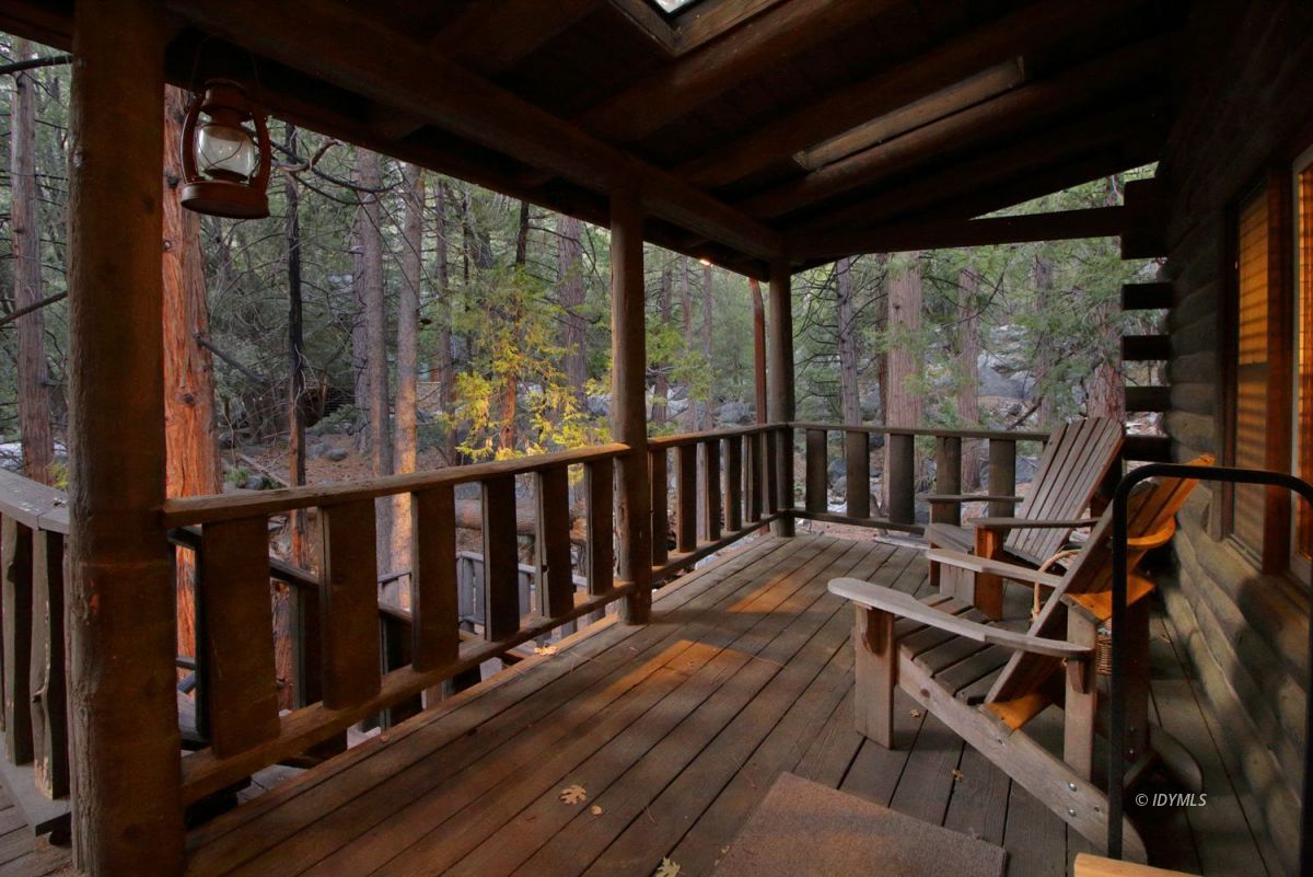 24745 Fern Valley Road Idyllwild, CA 92549 - Photo 35 of 48 a view of balcony with wooden floor