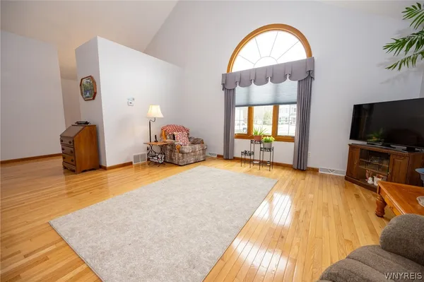 $374,900 | 3050 Hillbrook Drive, Eden, NY 14057