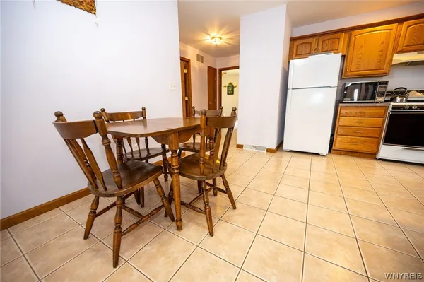 $374,900 | 3050 Hillbrook Drive, Eden, NY 14057