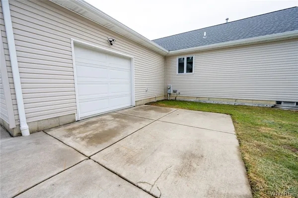 $374,900 | 3050 Hillbrook Drive, Eden, NY 14057
