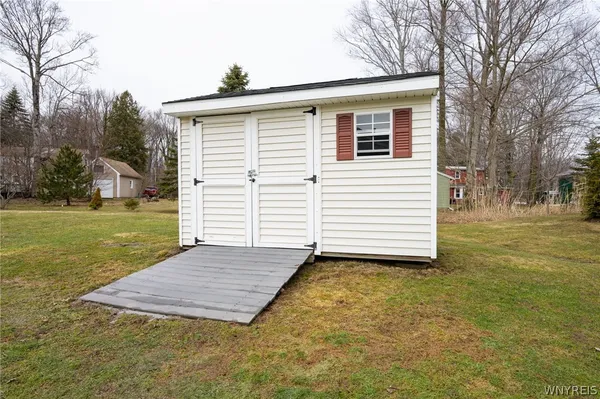 $374,900 | 3050 Hillbrook Drive, Eden, NY 14057