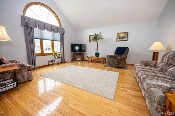 $374,900 | 3050 Hillbrook Drive, Eden, NY 14057