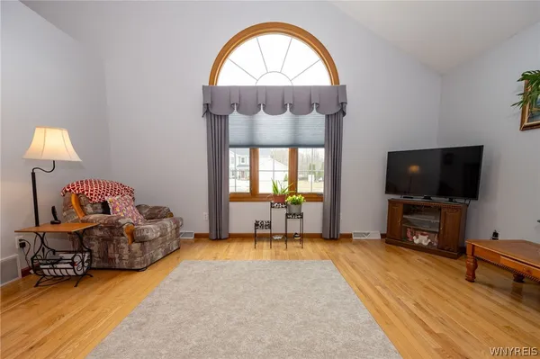 $374,900 | 3050 Hillbrook Drive, Eden, NY 14057