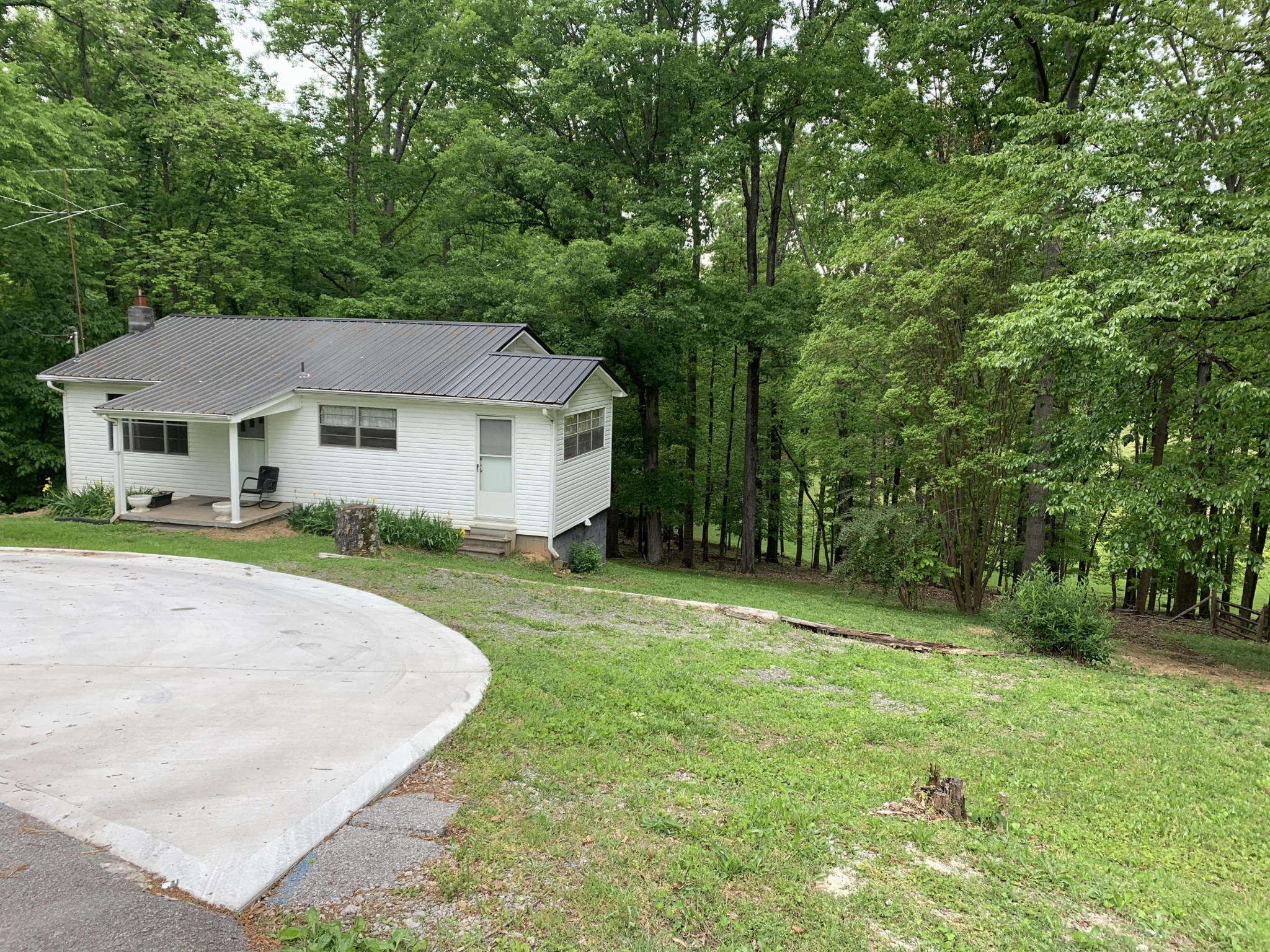 2450 Loudon Ridge Road Lenoir City, TN 37771 - Photo 1 of 8 Gallery Image 1