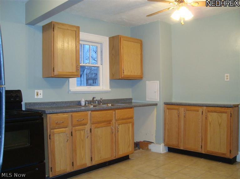 1642 Maple Road Cleveland Heights, OH 44121 - Photo 8 of 21 Kitchen