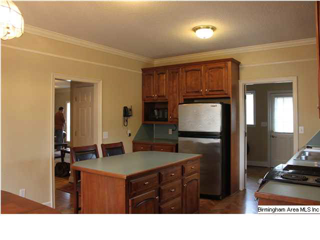 328 Chestnut Lane Alabaster, AL 35007 - Photo 3 of 24