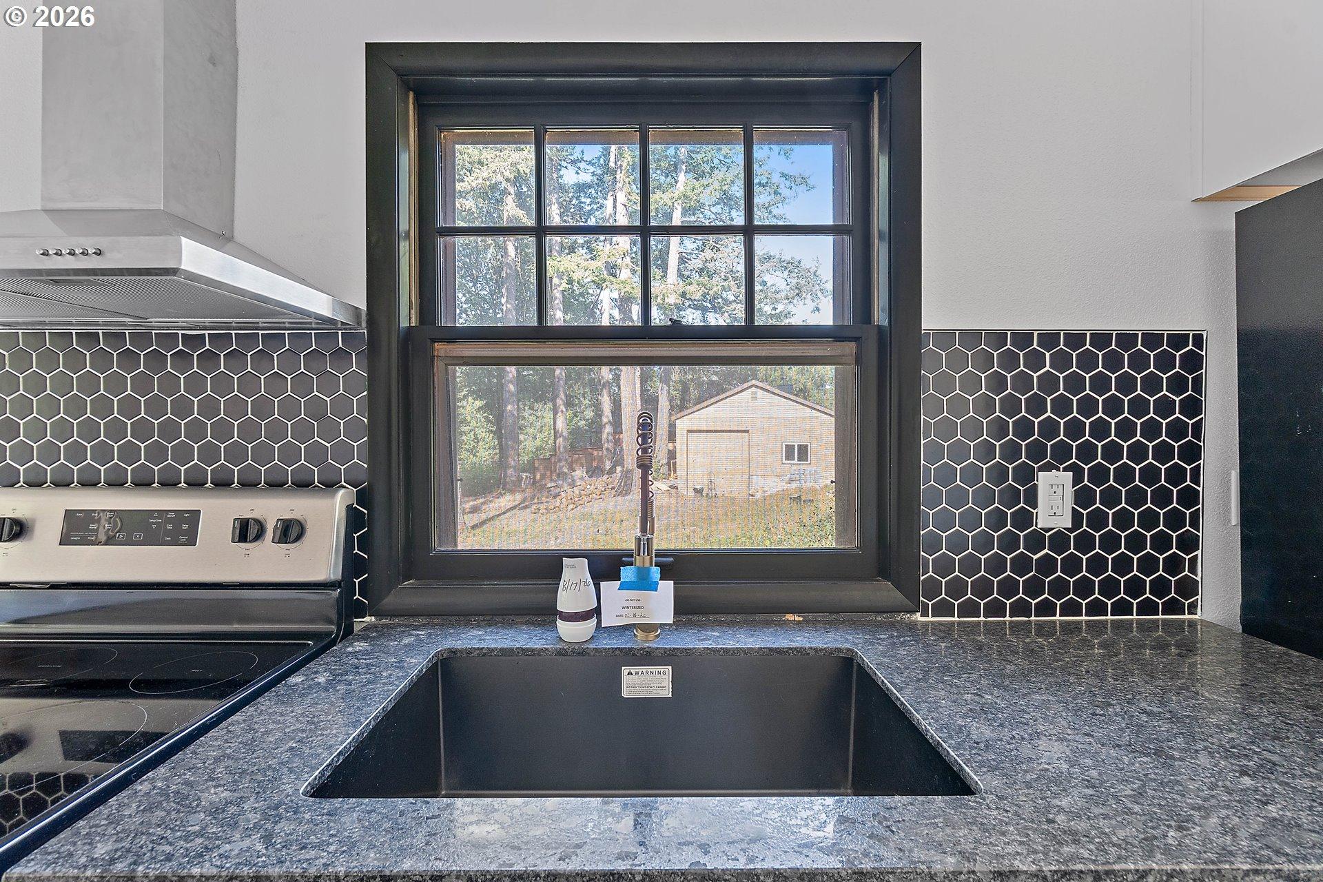 9637 Southwest Spring Crest Drive Portland, OR 97225 - Photo 20 of 47 Gallery Image 20