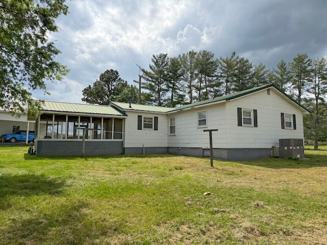 2730 Spencer Road Rock Island, TN 38581 - Photo 2 of 27
