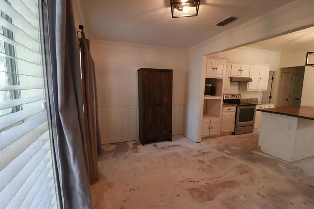 $2,000 | 1065 West Pecan Street, Stephenville, TX 76401