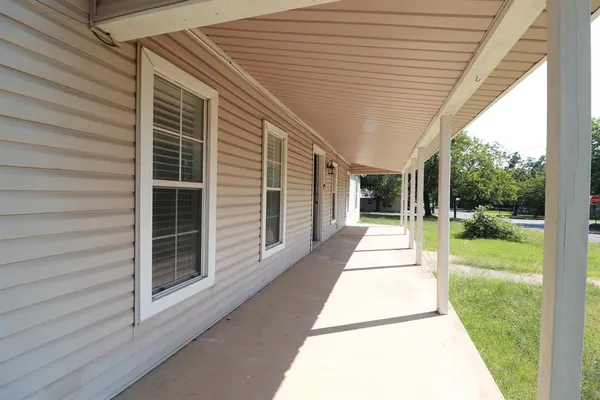 $2,000 | 1065 West Pecan Street, Stephenville, TX 76401