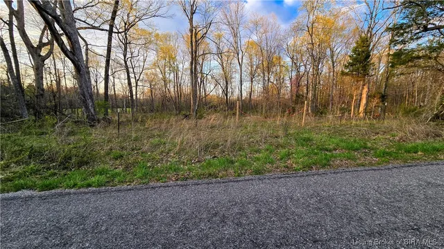 $215,000 | 650 N East County Road, Austin, IN 47102