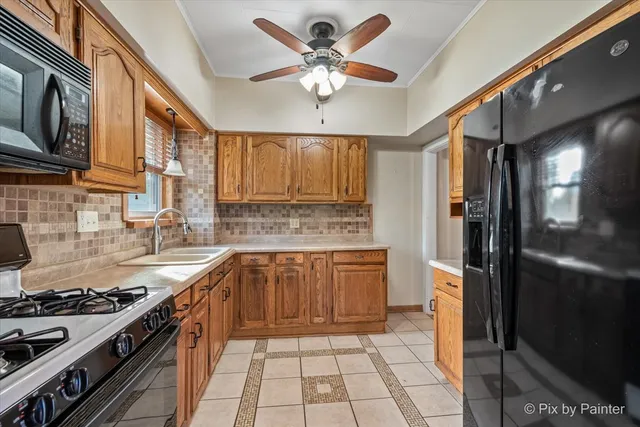 $279,000 | 1398 Floresta Vista, Crystal Lake, IL 60014