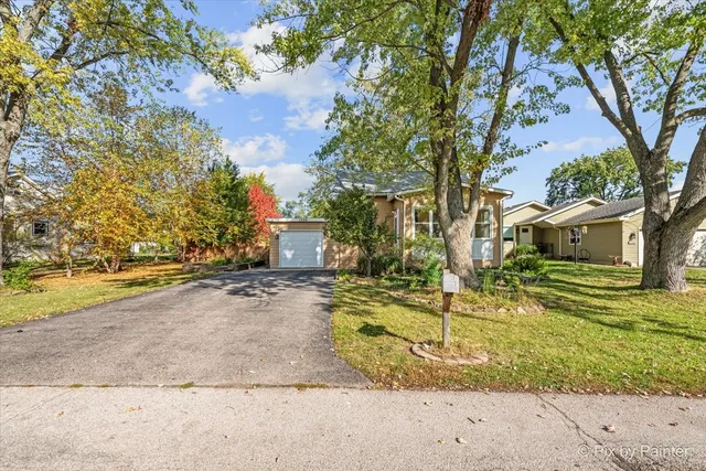 $279,000 | 1398 Floresta Vista, Crystal Lake, IL 60014