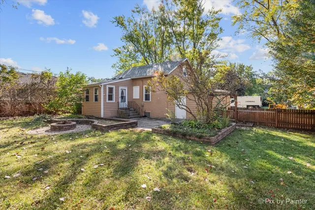 $279,000 | 1398 Floresta Vista, Crystal Lake, IL 60014