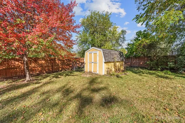 $279,000 | 1398 Floresta Vista, Crystal Lake, IL 60014