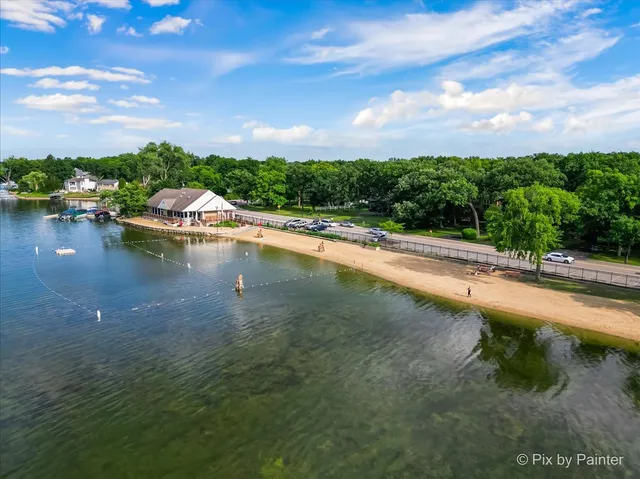 $279,000 | 1398 Floresta Vista, Crystal Lake, IL 60014