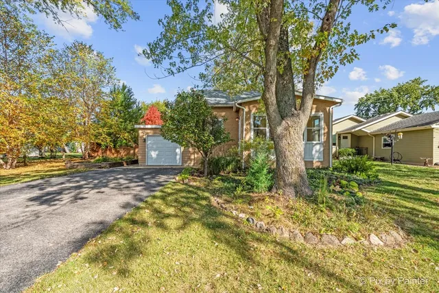 $279,000 | 1398 Floresta Vista, Crystal Lake, IL 60014