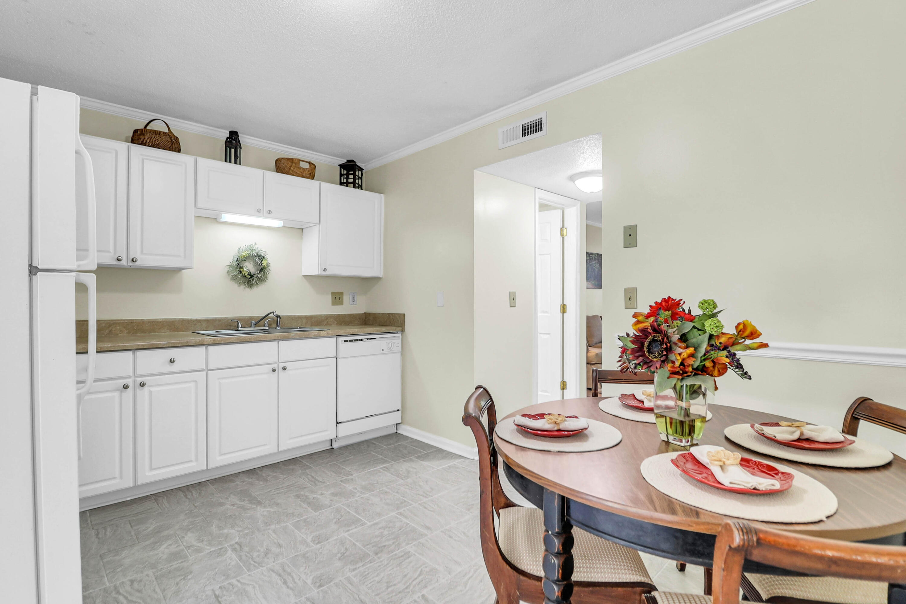 1816 Mepkin Road, Unit B1 Charleston, SC 29407 - Photo 12 of 28 1816-B1 Mepkin -Tidalcreekphoto- (13)