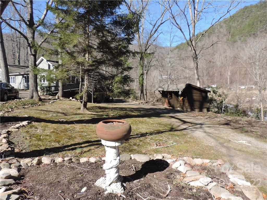 3284 Lake Logan Road Canton, NC 28716 - Photo 31 of 44