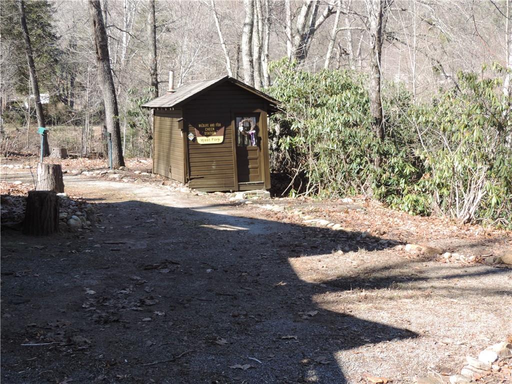 3284 Lake Logan Road Canton, NC 28716 - Photo 32 of 44